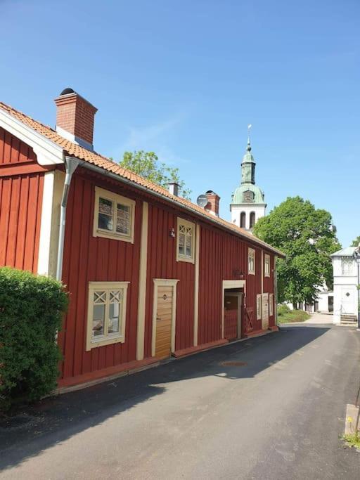 Kyrkstallet 1 Historiskt Med Baesta Laege Graenna Exterior foto