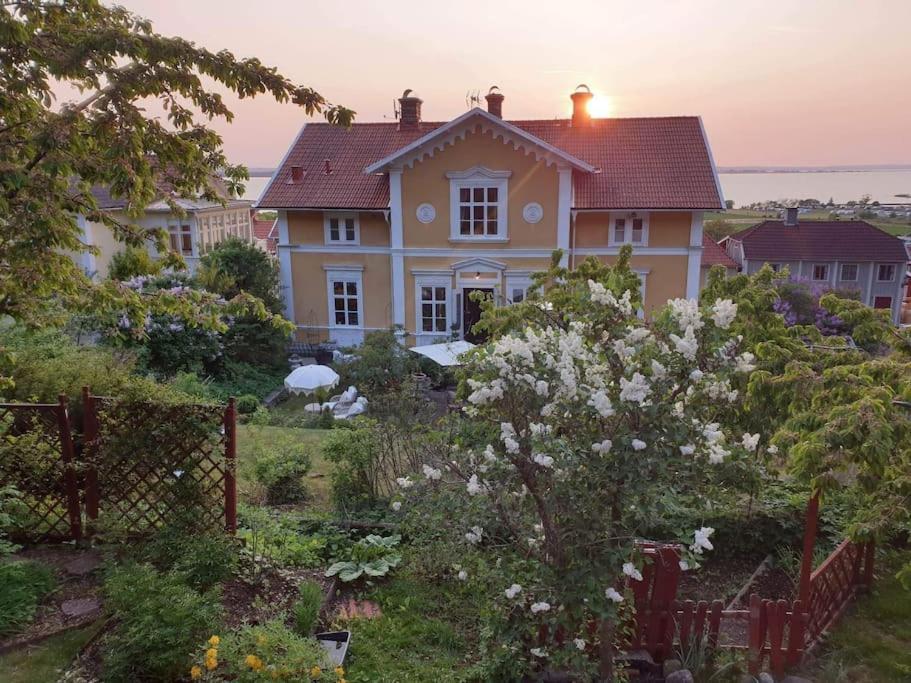 Kyrkstallet 1 Historiskt Med Baesta Laege Graenna Exterior foto